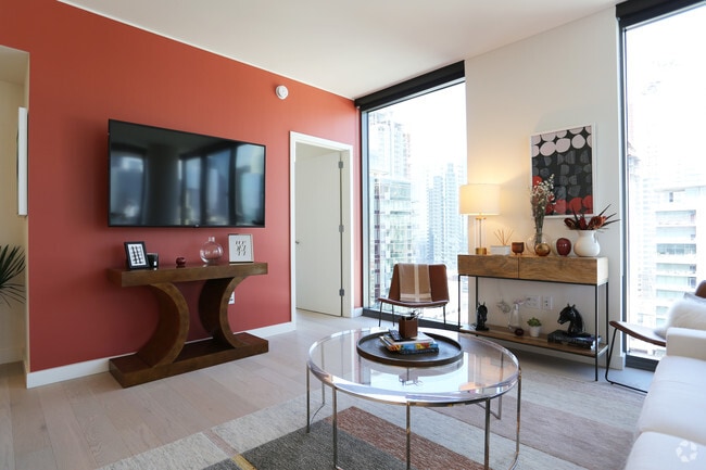 2BR, 2BA-910 SF - AVEN