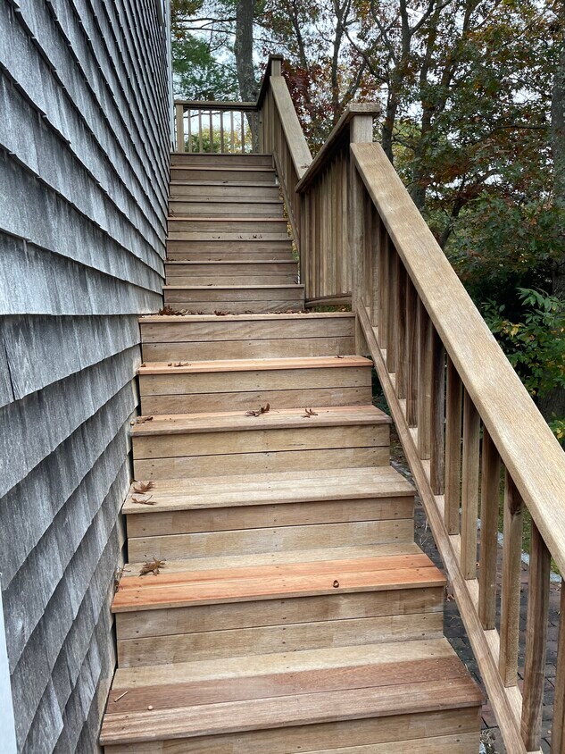 Outside Entry/Second Floor - 20 Wilann Rd