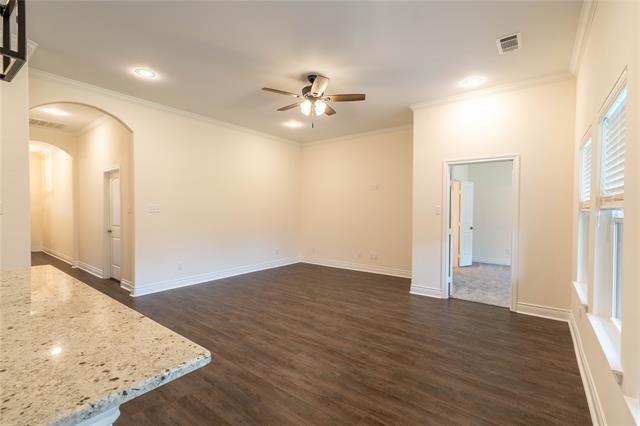 Foto del edificio - 8514 Christie Ln