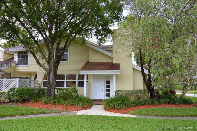 Building Photo - 3640 SW Sunset Trace Cir