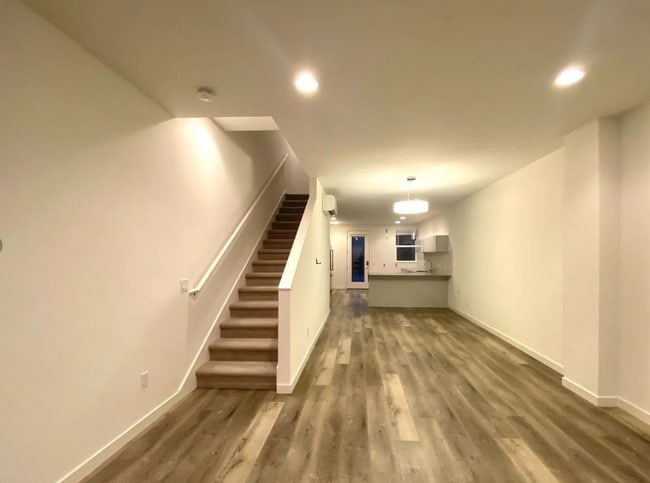 Photo - 2854 SW Adams St Townhome