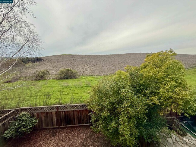 Foto del edificio - 321 W Meadows Ln