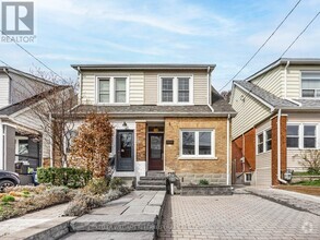 Building Photo - 144 Bastedo Ave