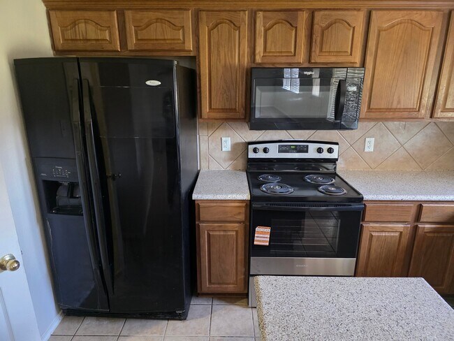 Foto del edificio - 5906 Chuckwagon Cir