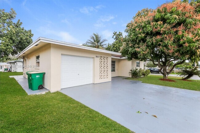 Foto del edificio - 7401 NW 58th St