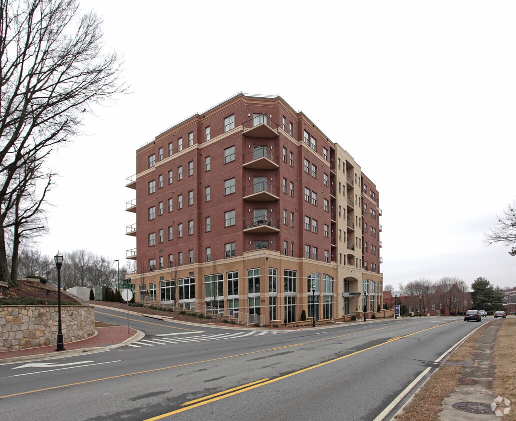Emerson Overlook Condominium Apartments Marietta, GA