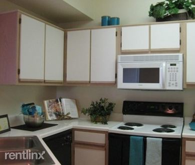 Primary Photo - 500 Airtex Dr