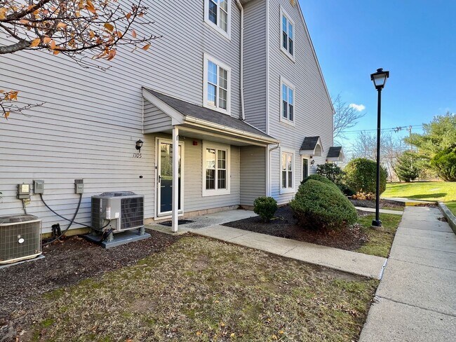 Foto del edificio - Newtown Grant 2 Bedroom 1 bath Condo