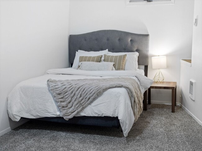 Building Photo - Cozy 2-Bed/1-Bath in Historic Browne’s Add...