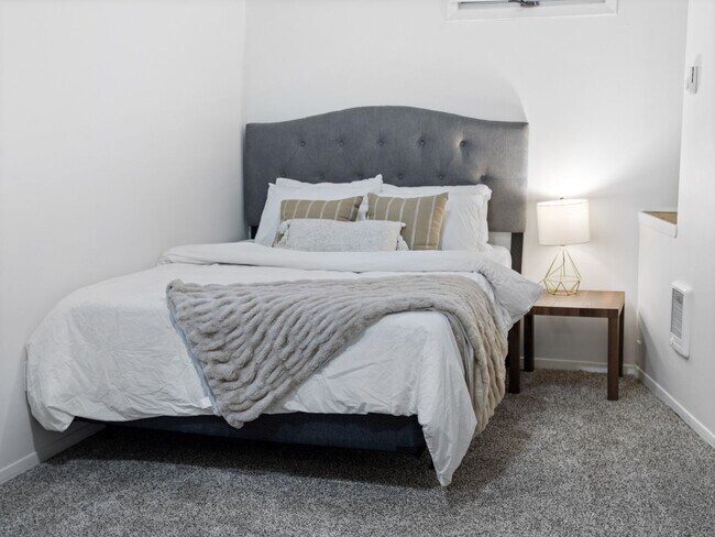 Foto del edificio - Cozy 2-Bed/1-Bath in Historic Browne’s Add...