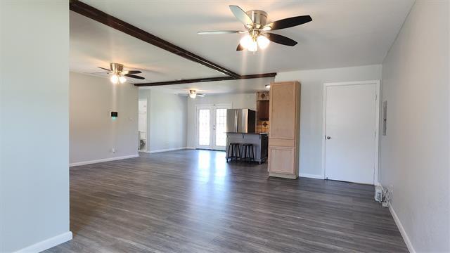 Building Photo - 3927 Emerald Dr