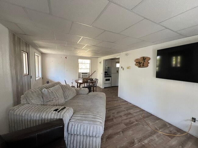 Building Photo - 469 Birchwood Hts