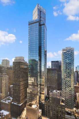 Foto del edificio - 230 W 56th St