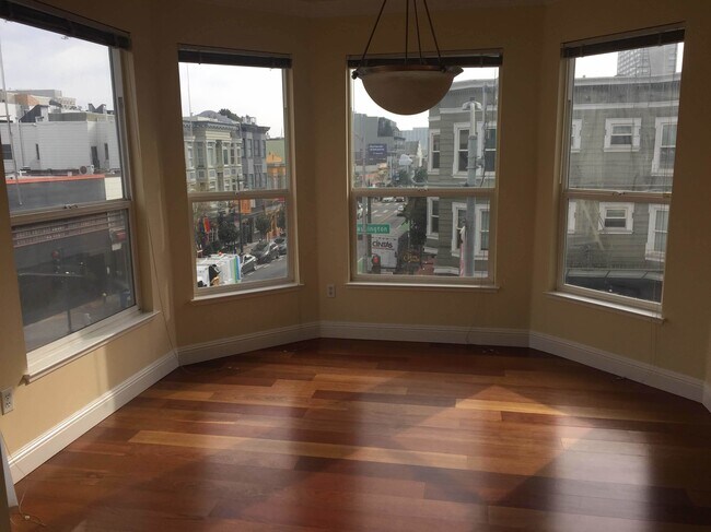 Foto del edificio - 1702 Washington St