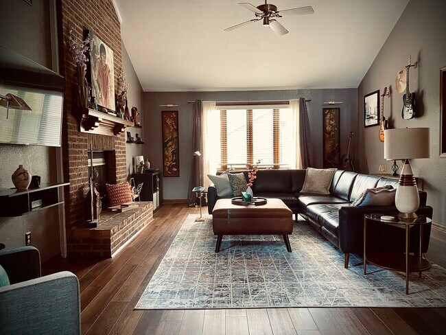 Foto del edificio - 7963 Indian Creek Ln