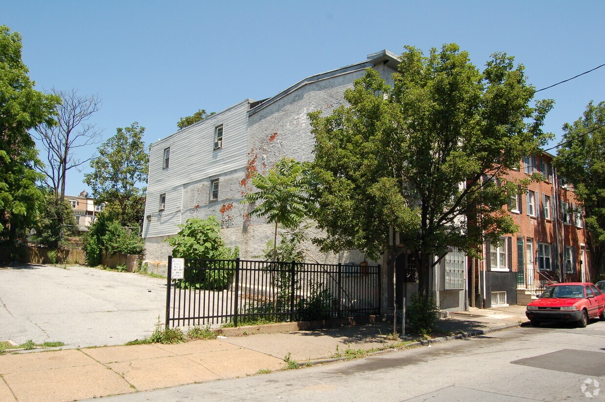 Building Photo - 609 Tatnall St