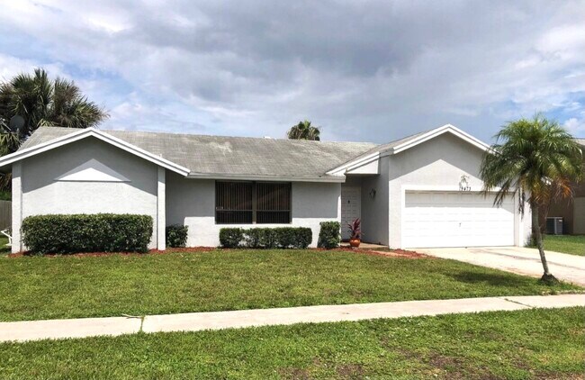 Building Photo - 19473 Hampton Dr
