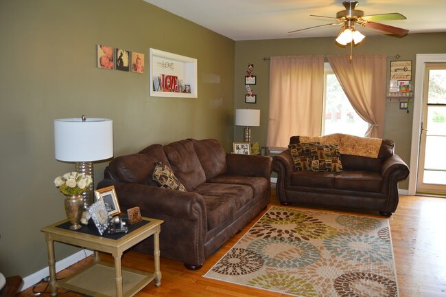 Foto del edificio - 1202 Paul Ave