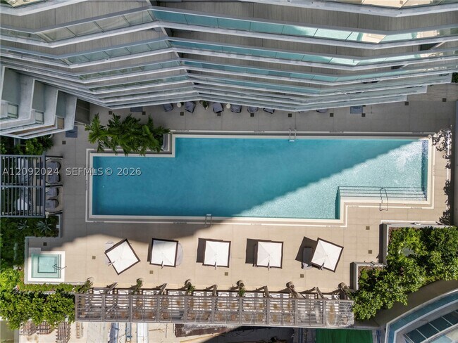 Foto del edificio - 77 SE 5th St