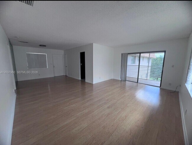 Foto del edificio - 2430 SW 81st Ave