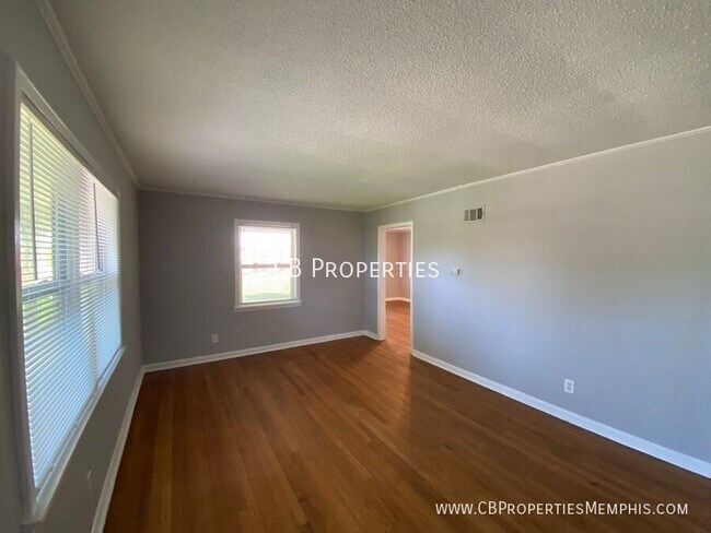 Building Photo - 1258 Dogwood Dr