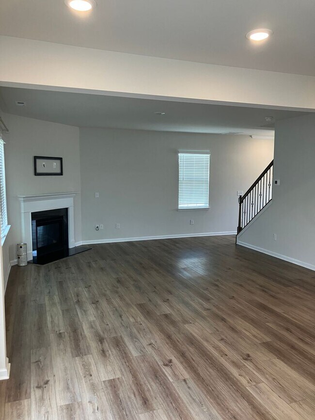 Foto del edificio - Beautiful Like new 3 bedroom Home in Gambi...