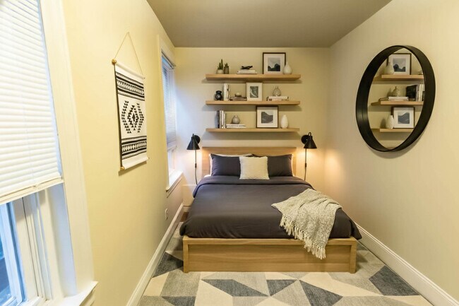 Building Photo - 4014 Spruce St