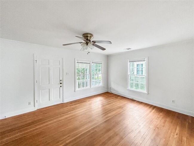 Building Photo - 5501 Montview St