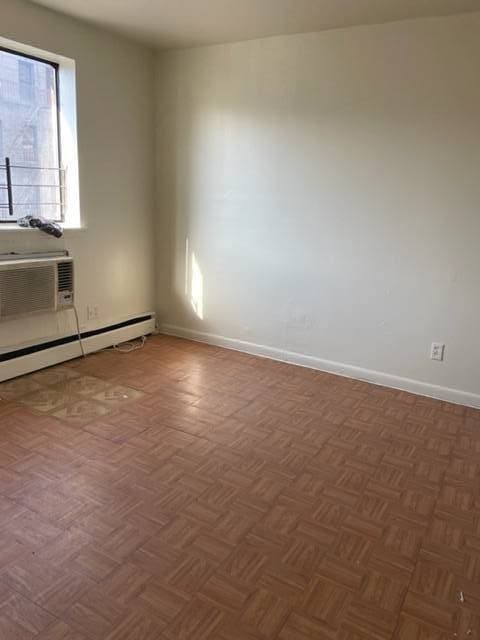 Building Photo - 2438 Cambreleng Ave