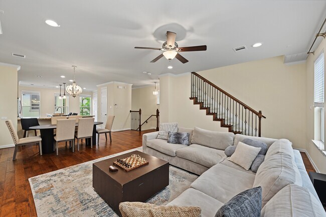 Foto del edificio - 2713 Shadybrook Meadow Dr