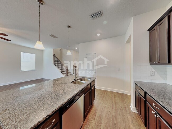 Foto del edificio - 322 Pine Terrace Dr