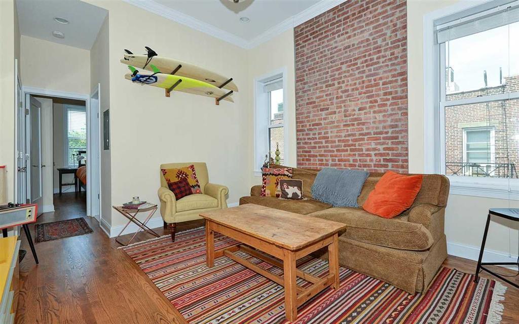 Building Photo - 255 10th St