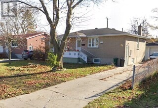 Building Photo - 60 Campbell Crescent