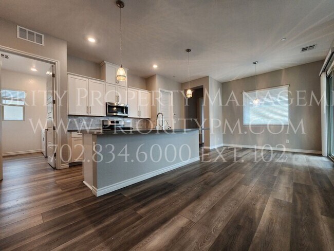 Building Photo - 254 Tallis Hills Ave