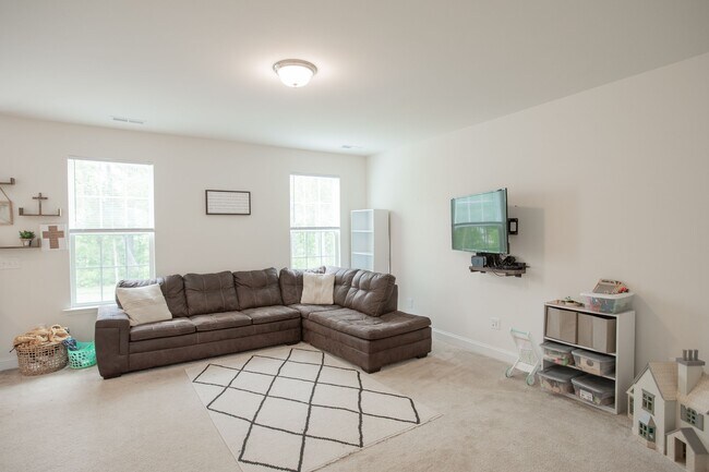 Foto del edificio - 838 Royal Oak Ln