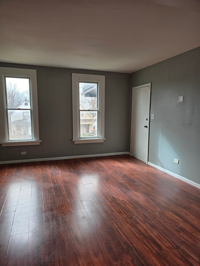 Building Photo - 15617 Myrtle Ave