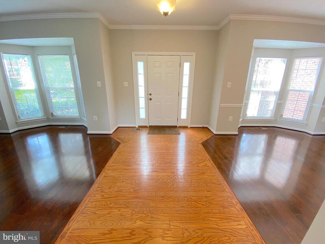 Foto principal - 17567 Wayside Dr