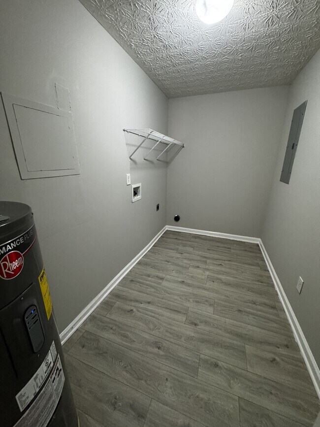 Building Photo - 265 Sunshine Trail