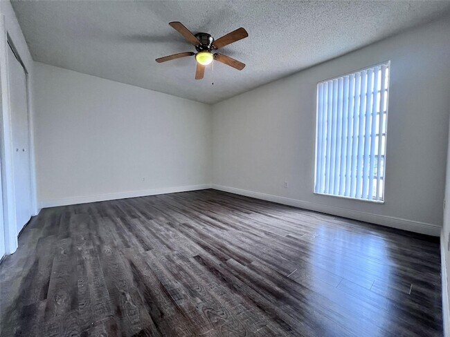 Foto del edificio - 1196 NW 40th Ave