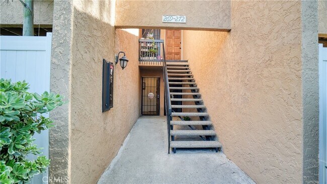 Foto del edificio - 1101 W MacArthur Blvd