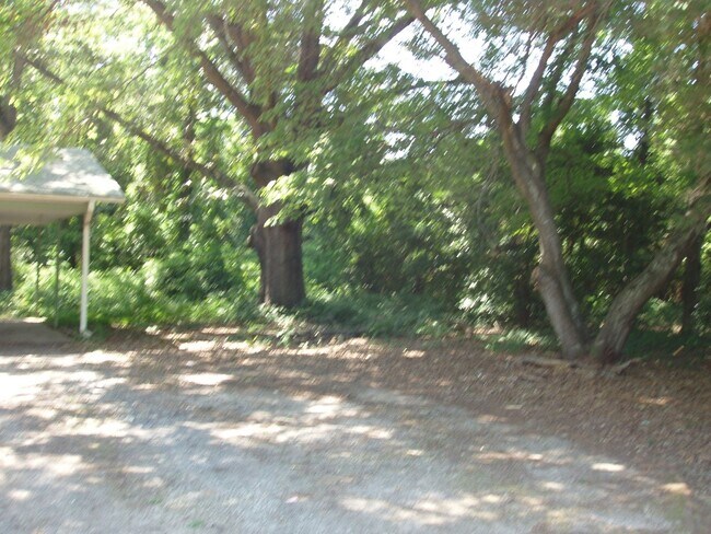 Building Photo - Chapel Hill / 3BR Taylor St. House AVAILABLE