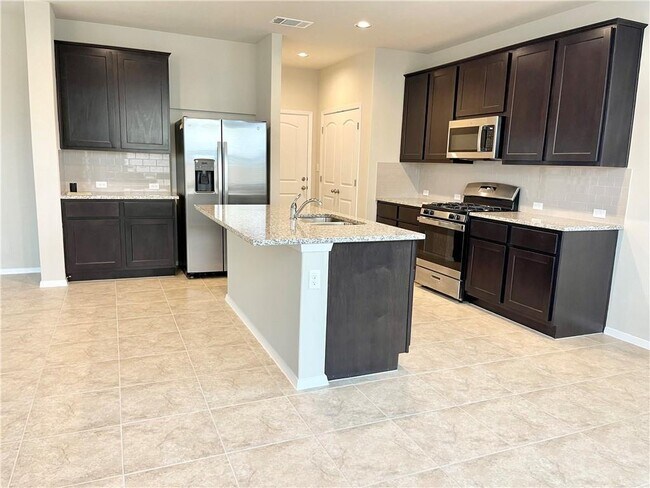 Building Photo - 119 Living Reef Dr