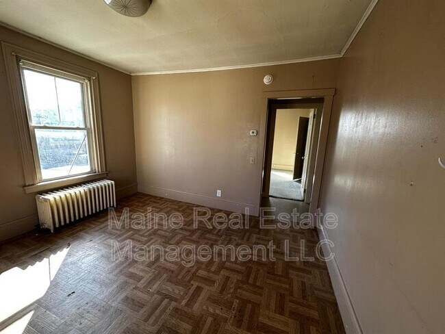 Building Photo - 132 Wilson St