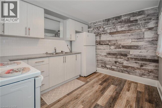 Photo du bâtiment - 25 Elgin St N