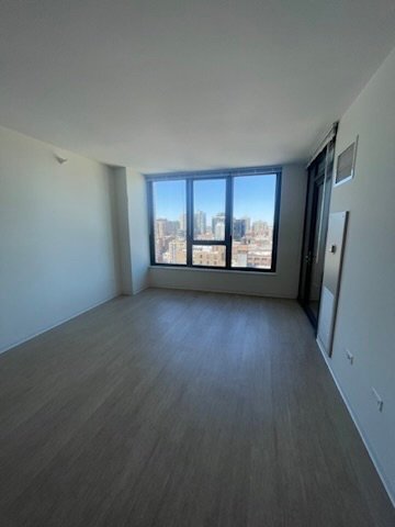Foto del edificio - 140 W Superior St