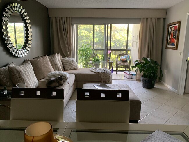 Foto del edificio - 13105 SW 16th Ct