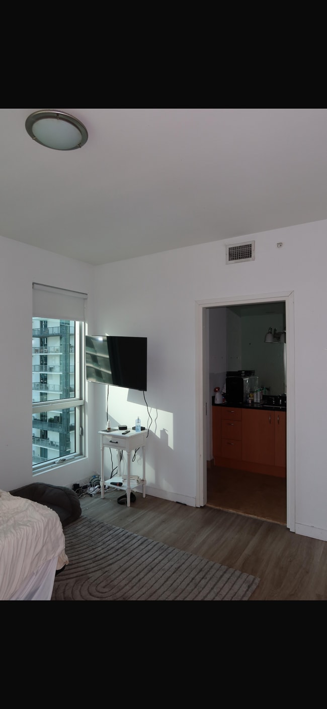Building Photo - 300 S Biscayne Blvd