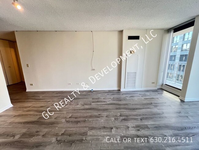 Foto del edificio - ***CHICAGO LOOP - 1 BDRM CONDO / FULL AMEN...