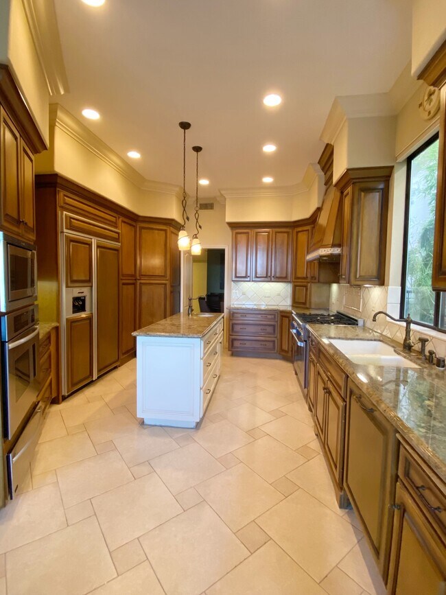 Foto del edificio - 22521 Blueridge Ct