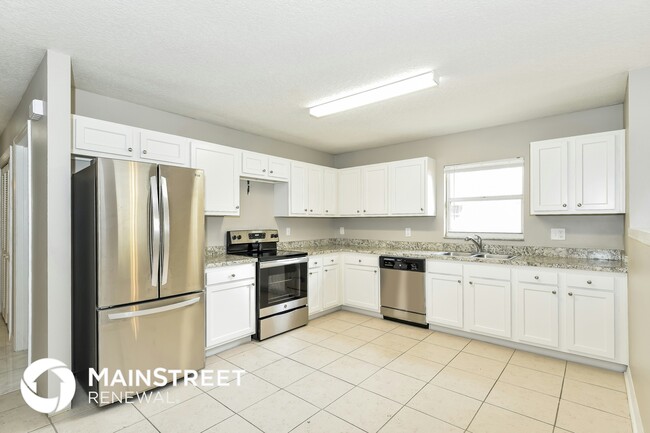 Building Photo - 604 37th St W